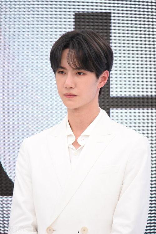 娱乐吃瓜说肖战王一博